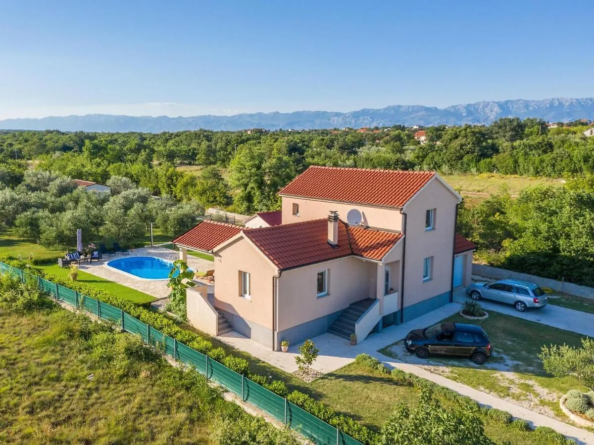 Luxurious Holiday Home In Poličnik 0*,  クロアチア